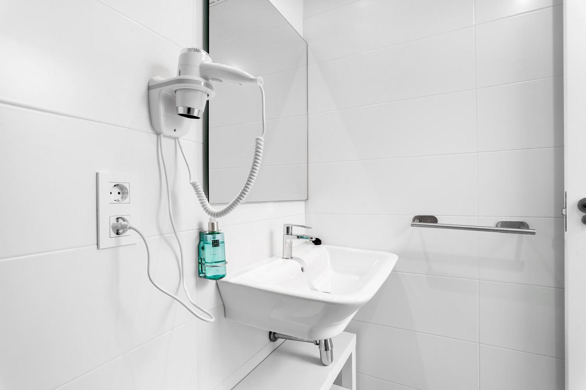 Apartamentos Isabella By Concept Flats غرناطة المظهر الخارجي الصورة